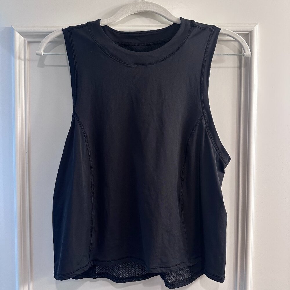 Black Lululemon workout top